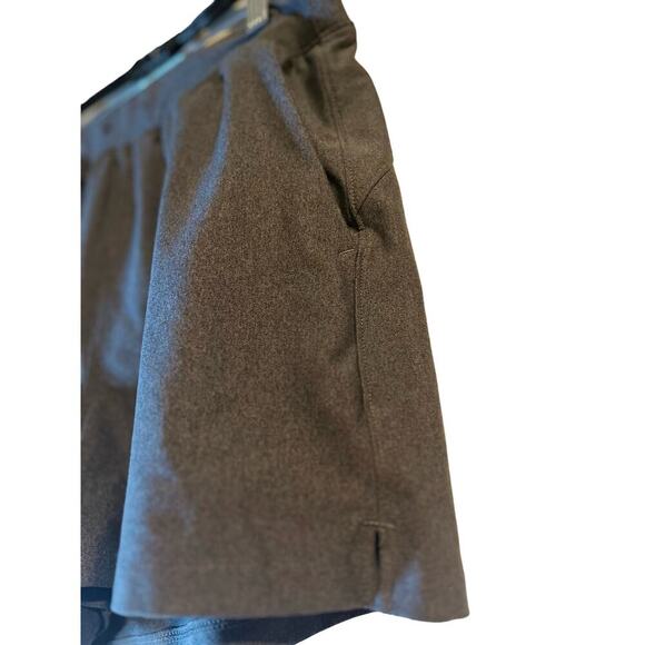 EUC Old Navy Hi-Rise Active Shorts Black Size Medium - Picture 3 of 7